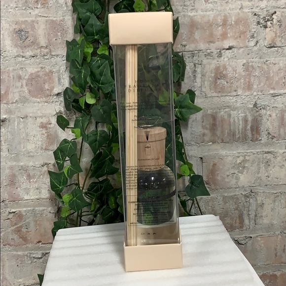 NIB Archipelago Reed Diffuser Pomegranate Citrus - Picture 3 of 5